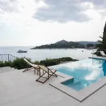 Villa Mirjana - Comfort Studio Apartment With Terrace And Sea View Cikas