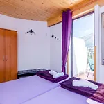 Apartments & Rooms Mihajica- Two Bedroom Apartment With Balcony And Sea View