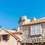 Holiday Home St George - Two Bedroom Apartment With City View
