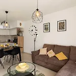 Apartment Why Not - Two Bedroom Apartment With Balcony