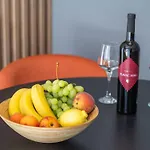 Apartments Villa Royale - Luxury One Bedroom Apartment With Terrace