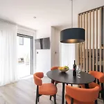 Apartments Villa Royale - Luxury One Bedroom Apartment With Terrace