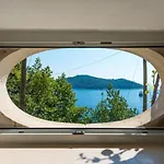 Apartments Kirigin - One Bedroom Apartment With Terrace And Sea View Luka