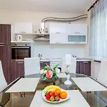 Apartments Nicol - Two-Bedroom Apartment With Terrace And Sea View