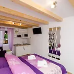 Lavender Garden Apartments - Studio Apartment First Floor - Apt 3