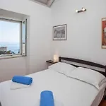 Apartments Maro & Baro - Studio Apartment With Shared Terrace Baro