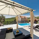 Stone House Prapatna-Two Bedroom Holiday Home With Swimming Pool