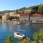 Bertie'S Lodge - Comfort One Bedroom Apartment With Balcony And Sea View A3
