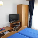 Guest House San Antonio-Comfort One Bedroom Apartment With Balcony No 1