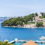 Apartments & Rooms Mara & Petrunjela - Studio Apartment With Balcony And Sea View