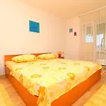 Apartments Stipo - Comfort One Bedroom Apartment With Terrace And Sea View A1