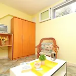 Apartments Stipo - Comfort One Bedroom Apartment With Terrace And Sea View A1