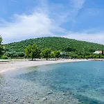 Apartments Glavor - One Bedroom Apartment With Balconies And Sea View