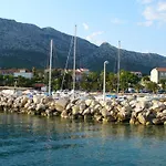 Apartments Markovi Orebi - One Bedroom Apartment With Terrace And Garden View A2