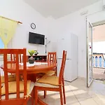 Apartments Villa Senija - Three Bedroom Apartment With Terrace And Sea View Rosemary