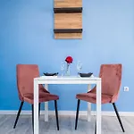 Apartments Tayra - Modern Studio Apartment With Balcony Br2