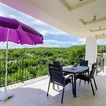 Villa Sofija - Three Bedroom Villa With Terrace And Swimming Pool