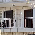 Apartment Solvit - Three Bedroom Apartment With Terrace