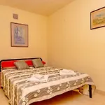 House Hidden Bay-One Bedroom Cottage With Terrace Ans Sea View