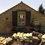Villa Skylight - Two Bedroom Villa & Studio With Private Swimming Pool, Garden And Sea View