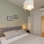Apartments Amare - Three Bedroom Apartment With Balcony And Sea View