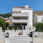 Apartments Amare - Three Bedroom Apartment With Balcony And Sea View
