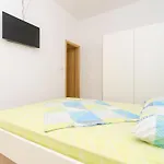 Apartments & Rooms Bari I