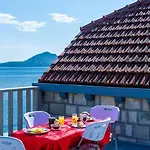 Apartment Tonka'S Terrace - Studio Apartment With Terrace And Sea View