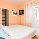 Apartment Vukoja - One-Bedroom Apartment With Balcony