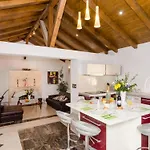 Villa Avoca - Four Bedroom Villa With Swimming Pool