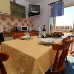 Apartment Domestic - Three Bedroom Apartment With Terrace