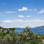 Apartments Maria Kolo Ep- Three Bedroom Apartment With Backyard Terrace And Sea View