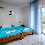 Apartments Malo Lago - One-Bedroom Apartment With Balcony And Sea View - 2Nd Floor Apartment 5