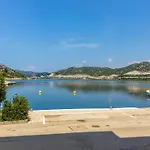Apartments Ema - Studio Apartment With Sea View