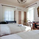 Villa Iveta - Two-Bedroom Apartment With Terrace And Sea View Nik A