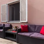 Apartment Ani - Two Bedroom Apartment With Terrace And Garden View