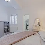 Villa Ponar With Swimming Pool