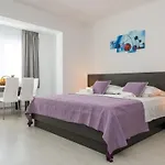 Villa Kabalero - Four-Bedroom Villa With Private Pool