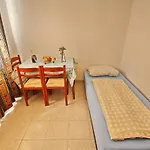 Apartments Leme - One Bedroom Apartment With Garden View Apt4