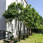 Apartment Blue & Green - Two-Bedroom Apartment With Terrace And Garden View