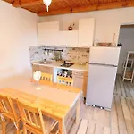 Greenside Cottage Lumi-Two Bedroom Holiday Home With Terrace And Sea View