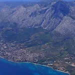 Apartments Trstenica-Comfort One Bedroom Apartment With Balcony F