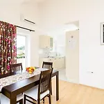Apartments Nikola - One Bedroom Apartment With Two Balconies And Sea View Relax