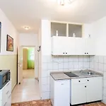 Apartments Nikolina Lu - One-Bedroom Apartment With Terrace