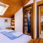 Apartments Cicko - One Bedroom Apartment With Terrace And Sea View Attic