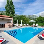 Apartments Mali Paradiso - One Bedroom Apartment With Terrace And Pool View