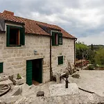 Country House Bakicevo - Two Bedroom Apartment With Terrace