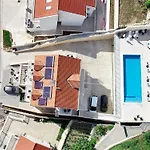 Villa Samba - Studio Apartment With Balcony And Sea View