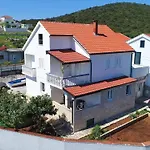 Apartments Leme - Comfort Studio Apartment With Terrace Ap3