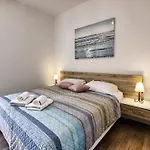Apartments Victoria - One Bedroom Apartment With Terrace A2